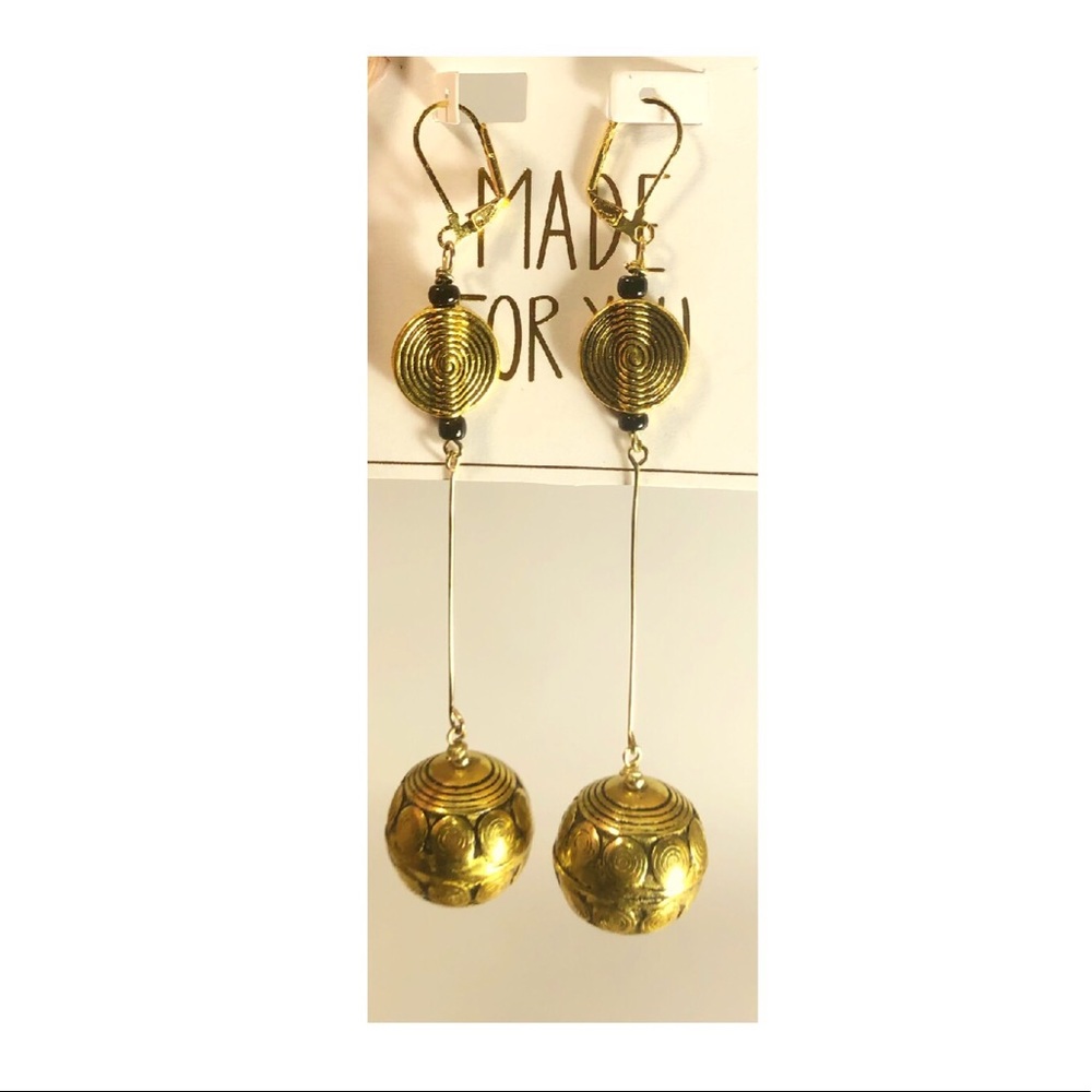 New Handcrafted Metal 4.5 inch Fashion Earrings